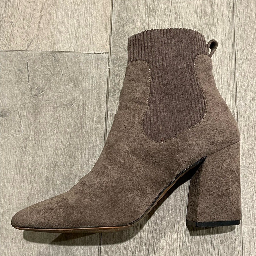 Steven by Steve Madden taupe block heel booties Size 6 - Picture 5 of 6